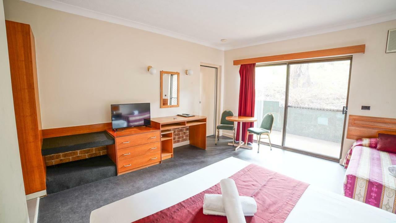 Country 2 Coast Motor Inn Κοφς Χάρμπουρ Εξωτερικό φωτογραφία